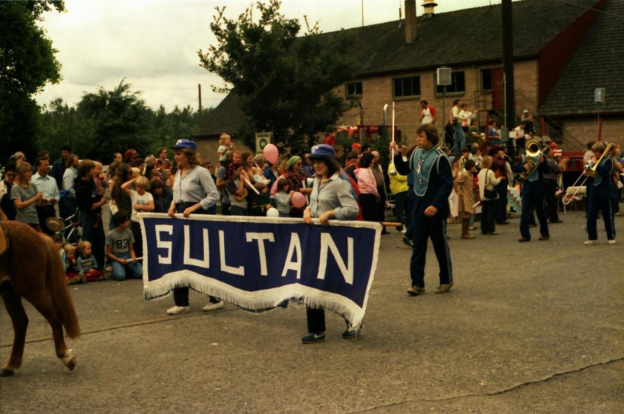 Dutch Cup Motel Sultan Exterior photo